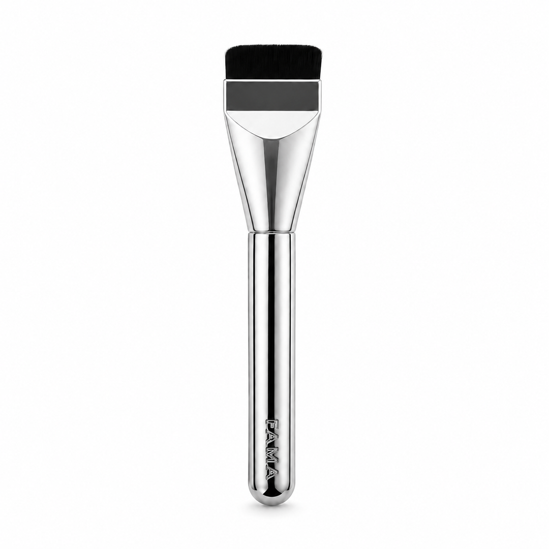 Fama Foundation Brush